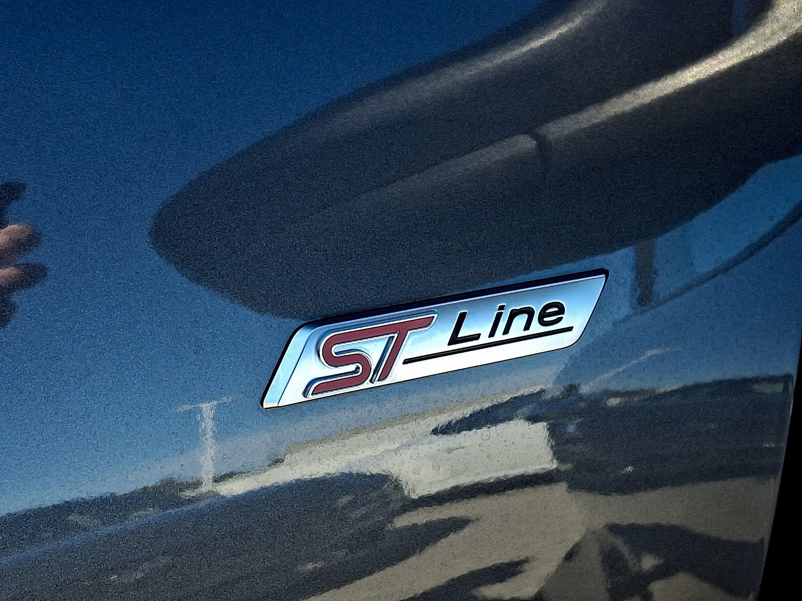 Certified 2025 Ford Escape ST-Line image 30