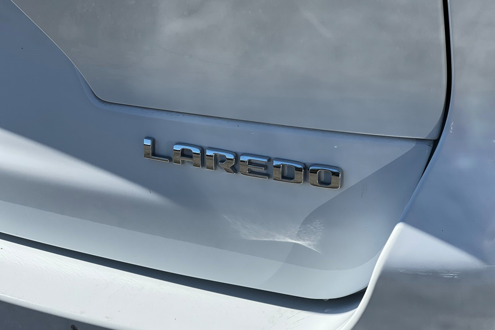 Used 2023 Jeep Grand Cherokee L Laredo image 28