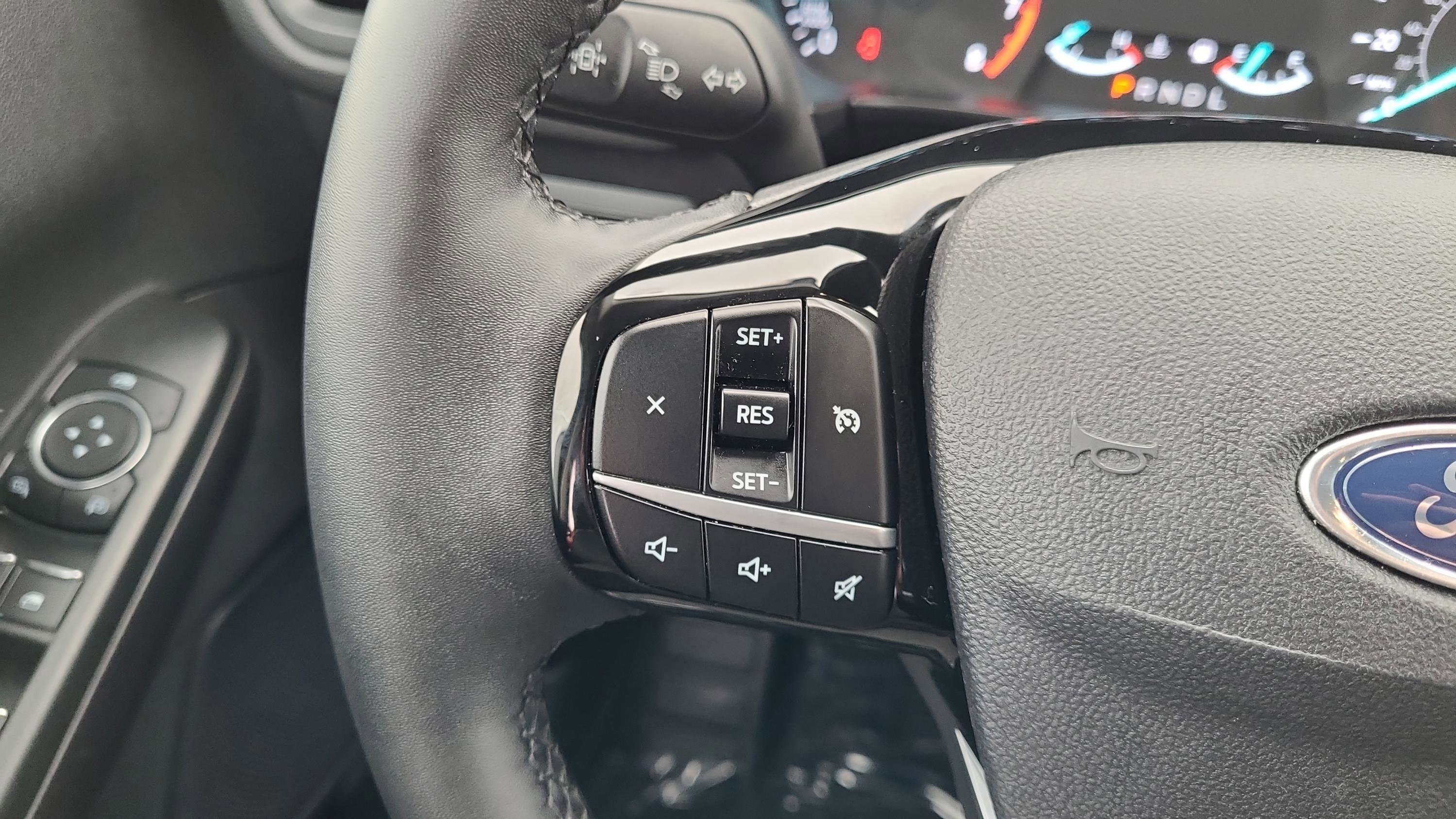 Certified 2022 Ford Escape SE w/ Cold Weather Package image 11