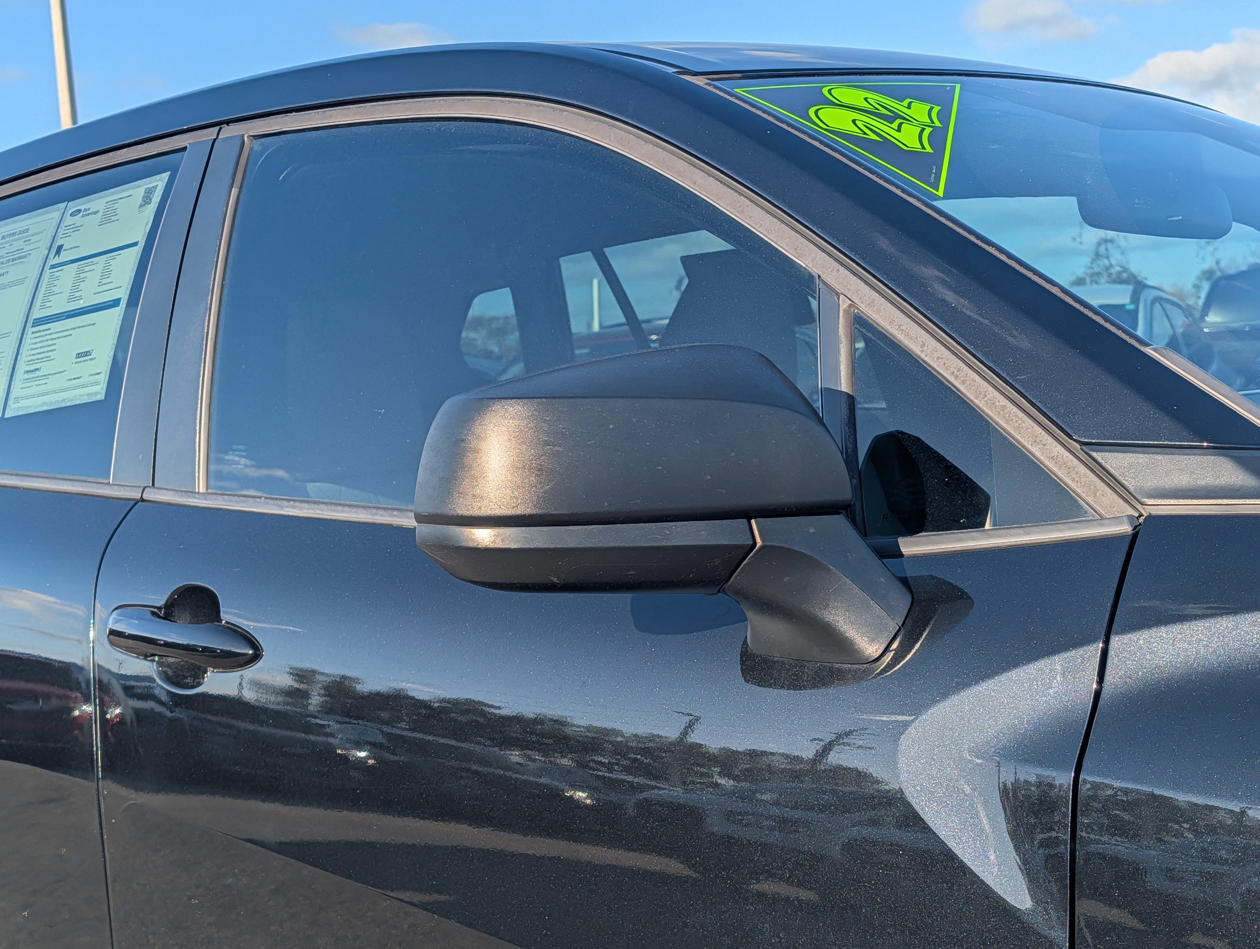 Used 2022 Toyota Corolla Cross L image 11