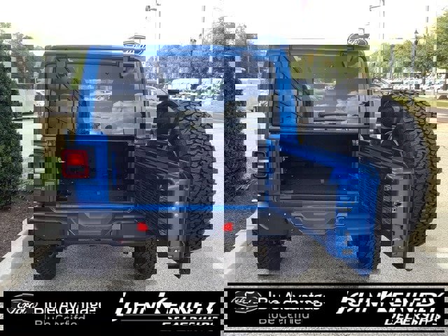 Used 2022 Jeep Wrangler Sport image 9