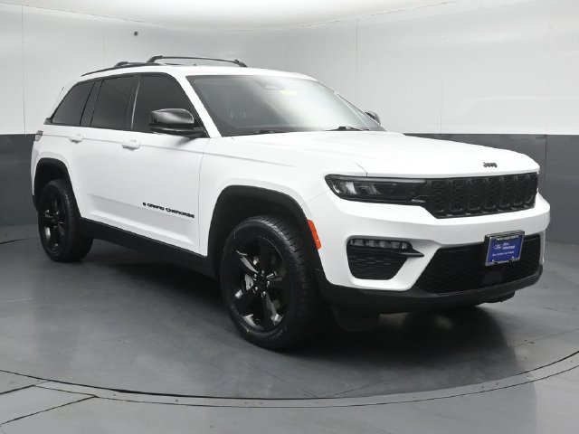 Used 2023 Jeep Grand Cherokee Limited w/ Black Appearance Package