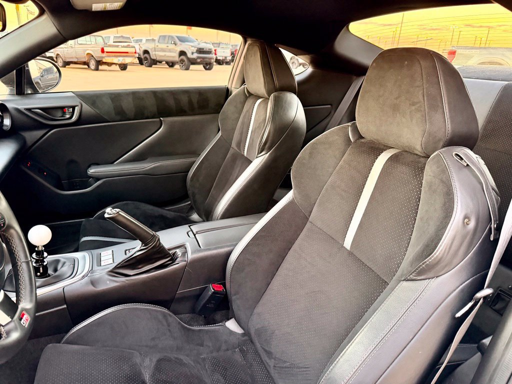 Used 2024 Toyota GR86 Premium RWD image 19