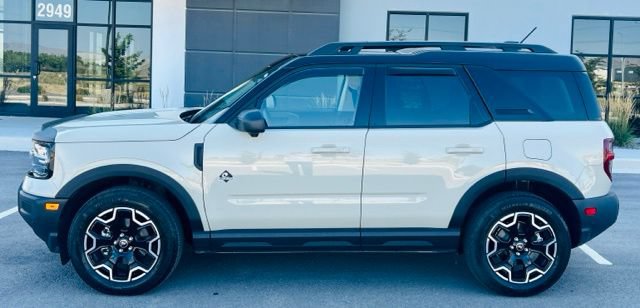 Certified 2025 Ford Bronco Sport Outer Banks w/ Outer Banks Tech Package+ AWD/4WD image 8
