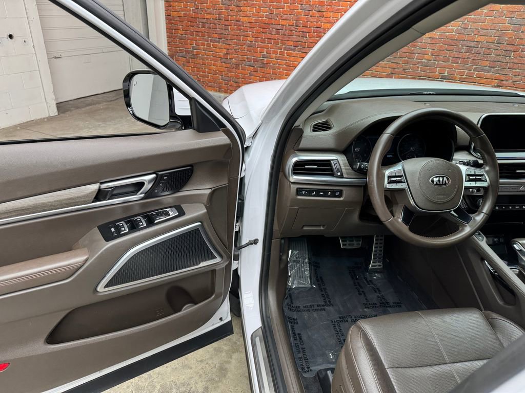 Used 2021 Kia Telluride SX w/ Towing Package FWD image 9