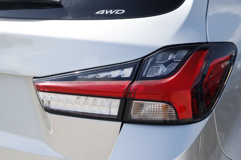 Used 2024 Mitsubishi Outlander Sport AWD image 5