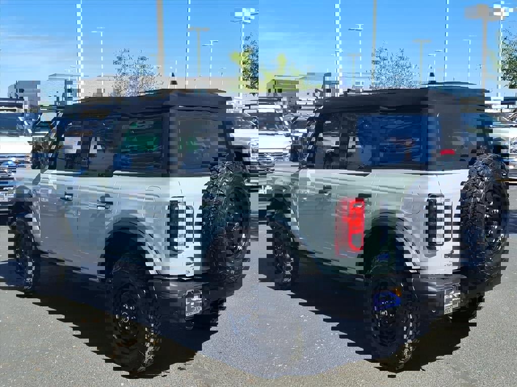 Certified 2023 Ford Bronco Black Diamond image 3