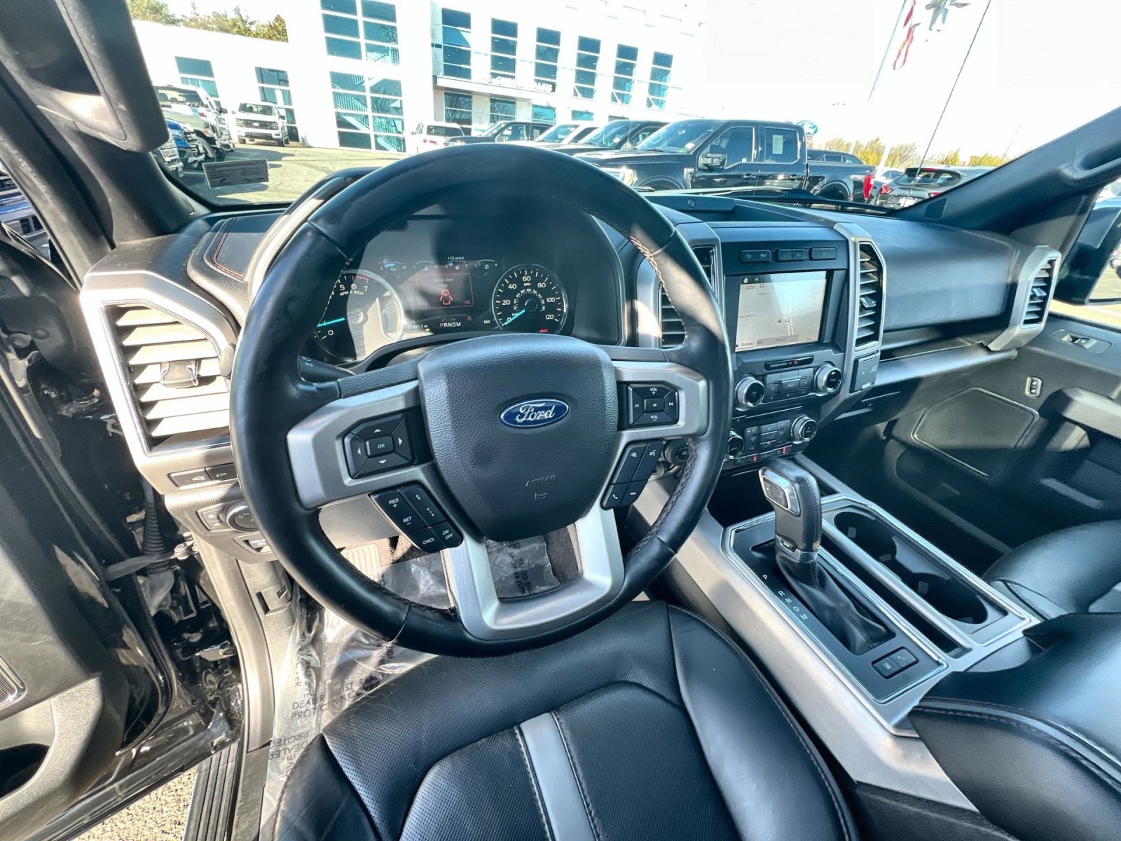 Certified 2018 Ford F150 Platinum w/ Equipment Group 701A Luxury image 16