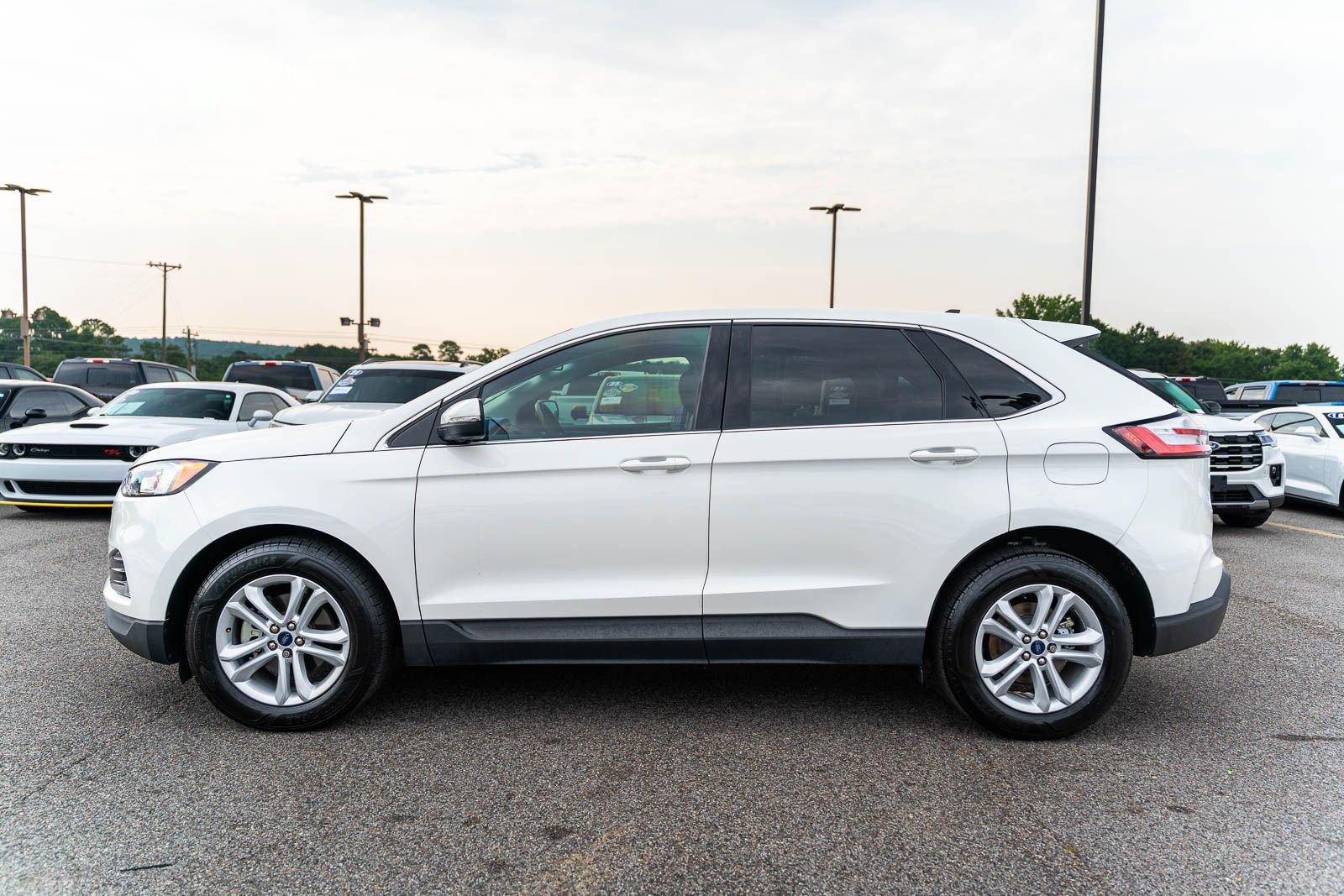 Certified 2020 Ford Edge SEL FWD image 4