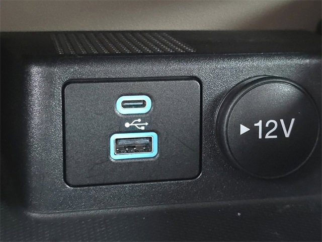 Certified 2022 Ford Escape SE w/ SE Sport Appearance Package image 31