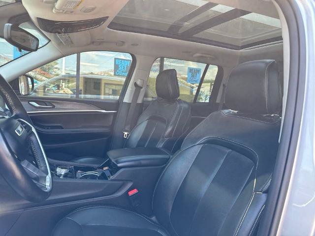 Used 2022 Jeep Grand Cherokee Limited AWD/4WD image 8