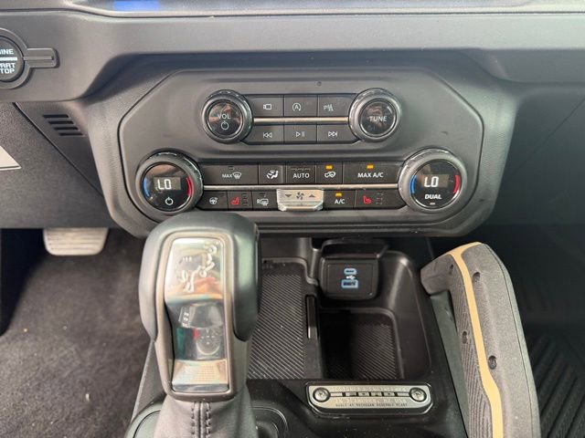 Certified 2025 Ford Bronco Badlands AWD/4WD image 17