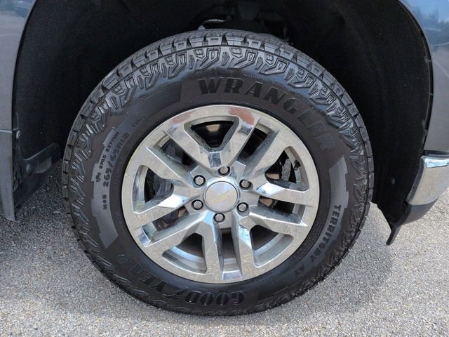 Used 2022 Chevrolet Silverado 1500 LT w/ Z71 Off-Road Package AWD/4WD image 11