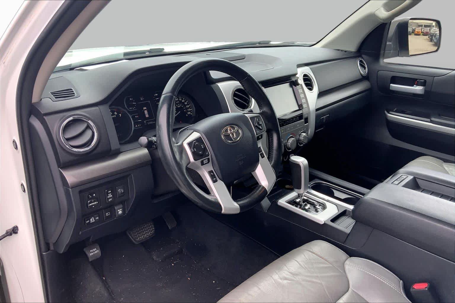 Used 2020 Toyota Tundra SR5 w/ SR5 Leather Package RWD image 18