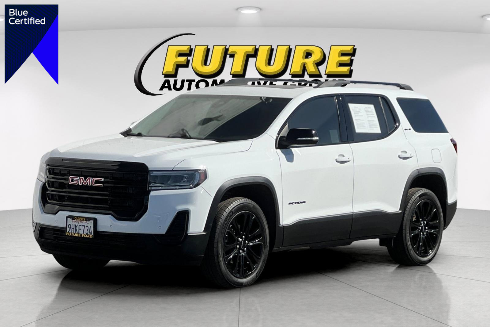 Used 2023 GMC Acadia SLE w/ Driver Convenience Package image 1