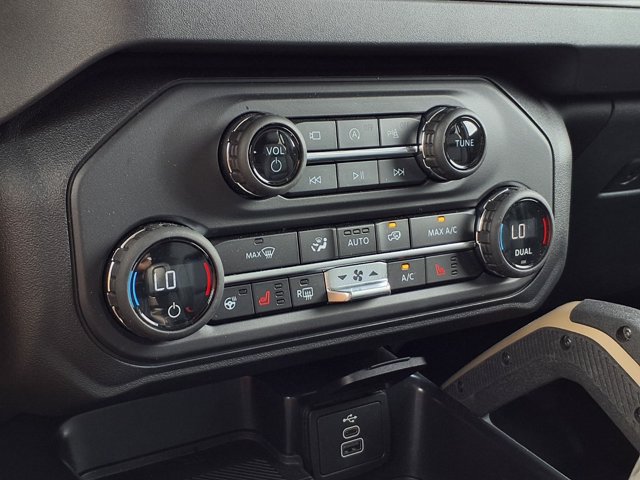 Certified 2026 Ford Bronco Badlands AWD/4WD image 12