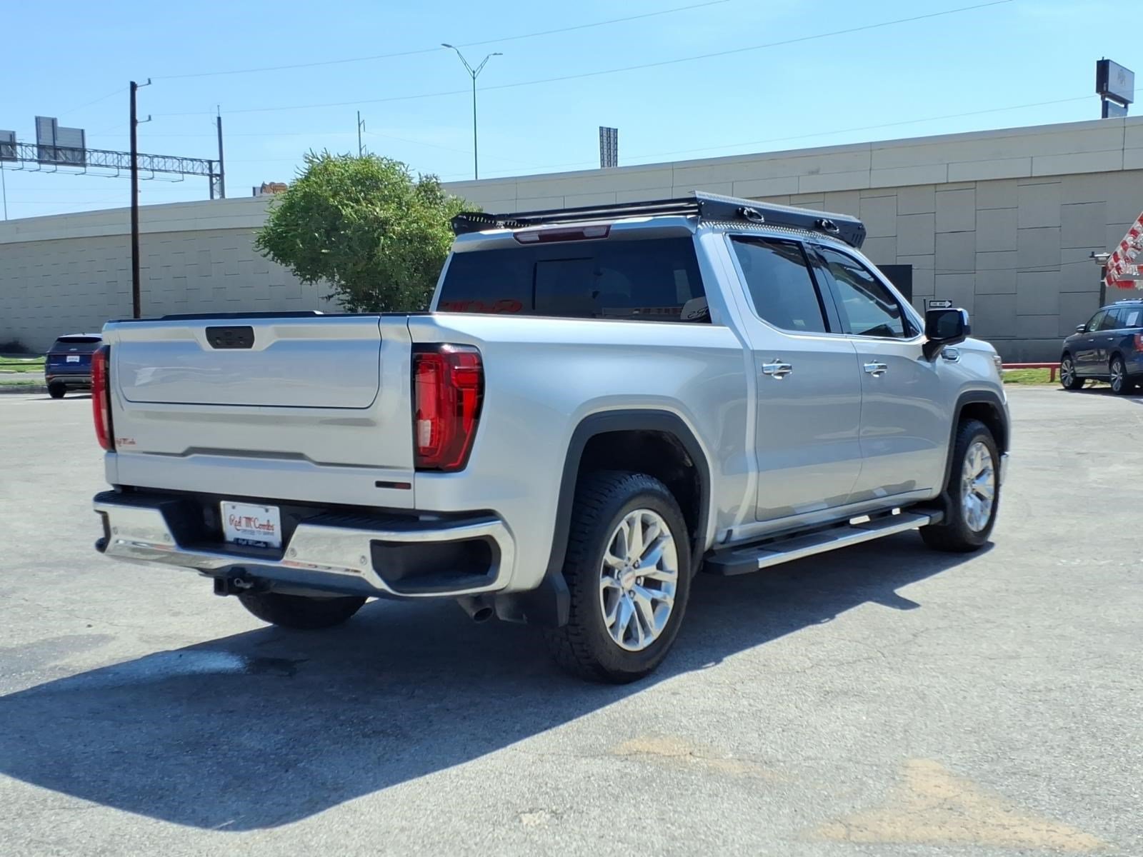 Used 2020 GMC Sierra 1500 SLT RWD image 6