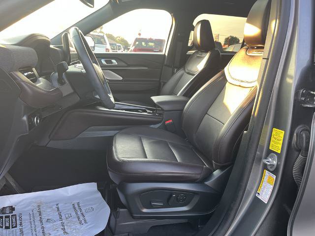 Certified 2025 Ford Explorer Platinum AWD/4WD image 12