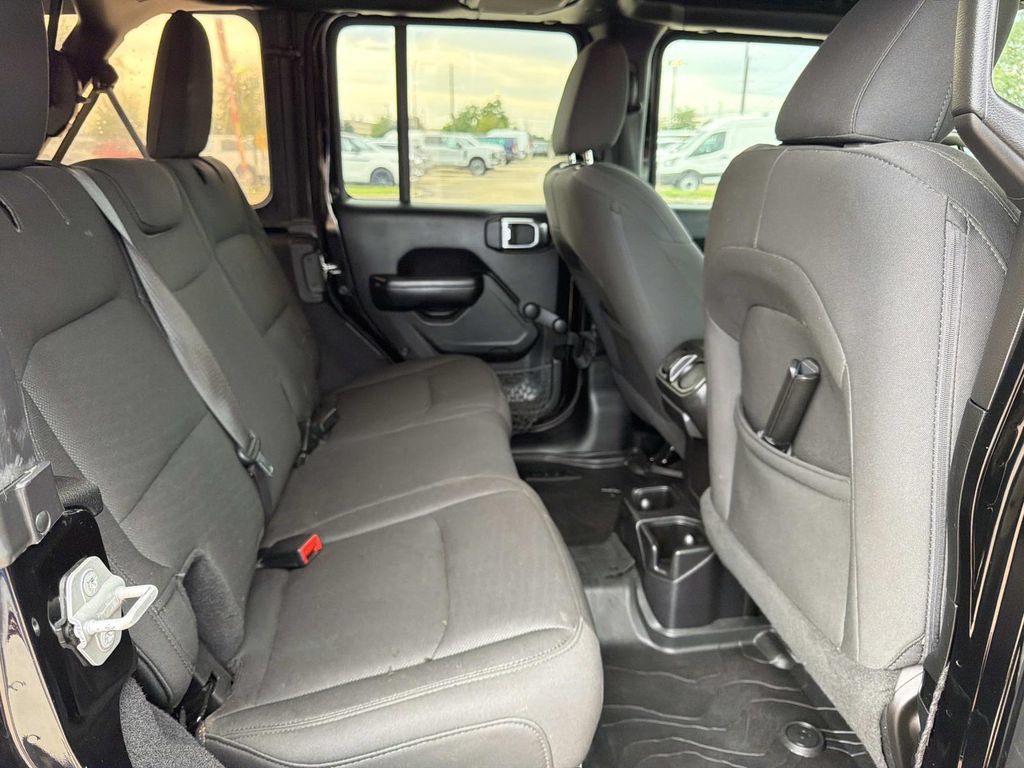 Used 2019 Jeep Wrangler Unlimited Sport AWD/4WD image 13