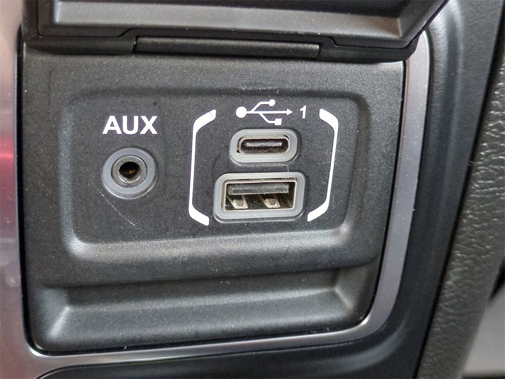 Used 2022 Jeep Gladiator Rubicon w/ Cold Weather Group image 22