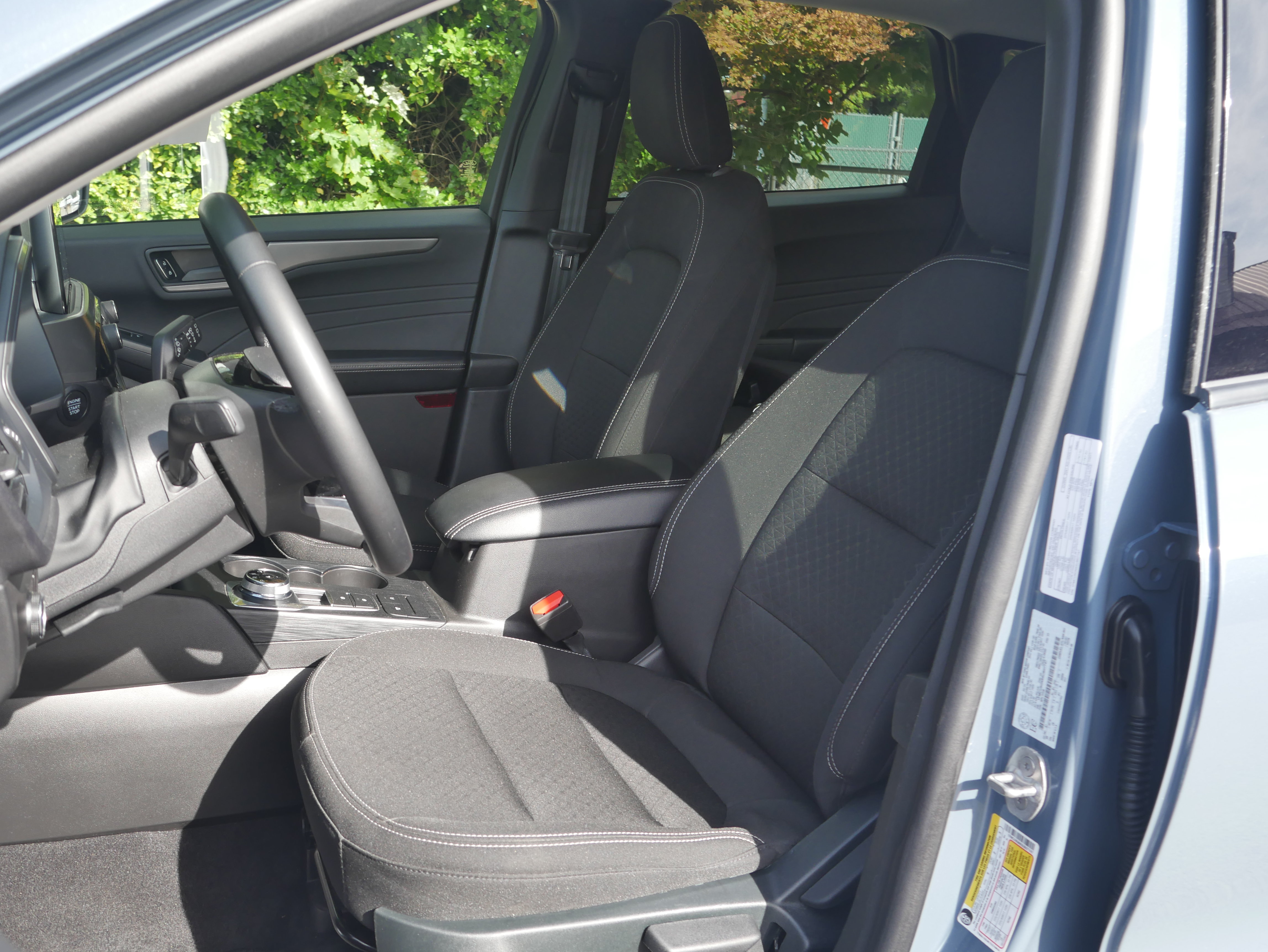 Certified 2025 Ford Escape Active AWD/4WD image 29