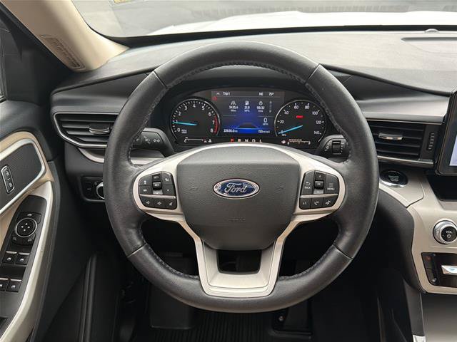 Certified 2022 Ford Explorer XLT w/ Equipment Group 202A AWD/4WD image 19