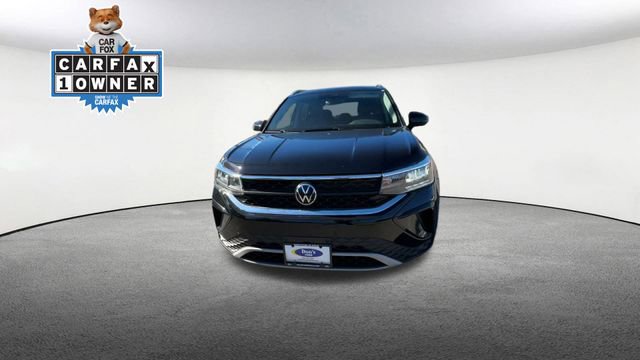 Used 2023 Volkswagen Taos SE image 3