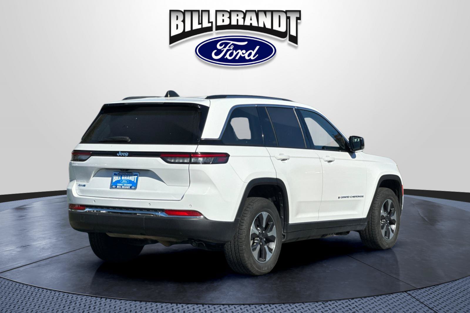 Used 2024 Jeep Grand Cherokee Limited 4xe AWD/4WD image 3
