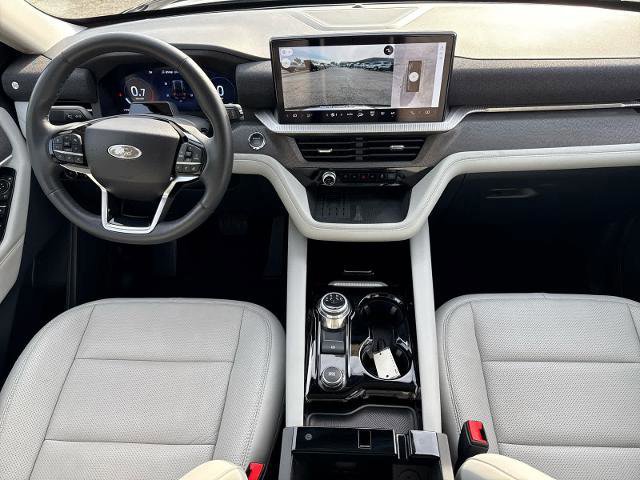 Certified 2025 Ford Explorer Platinum w/ Ultimate Package image 13