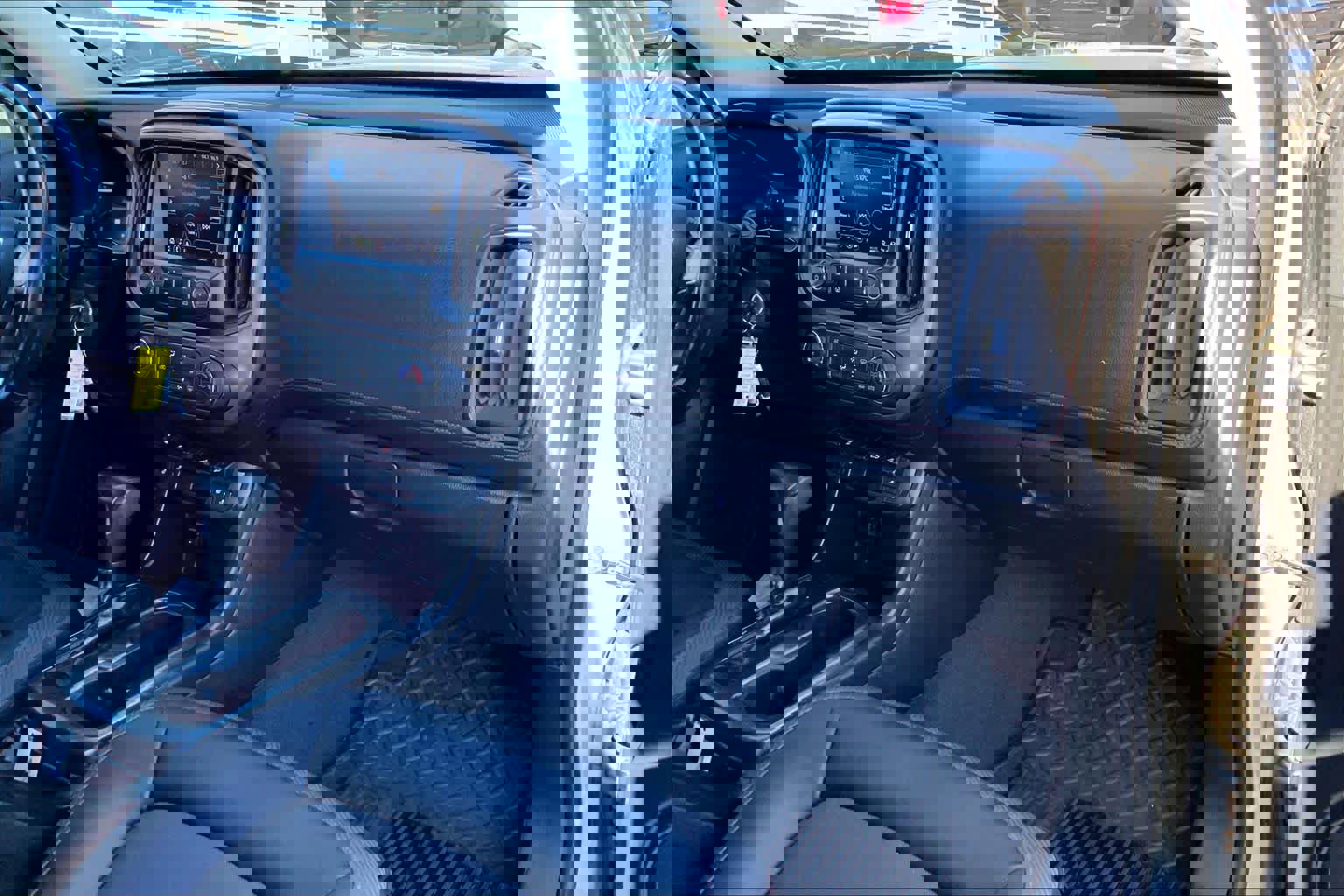 Used 2019 GMC Canyon All Terrain w/ Trailering Package image 17