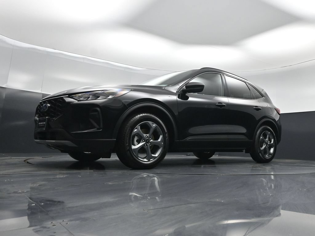 Certified 2025 Ford Escape ST-Line FWD image 42