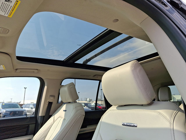 Certified 2021 Ford Expedition Platinum image 16