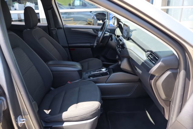 Certified 2024 Ford Escape Active AWD/4WD image 37