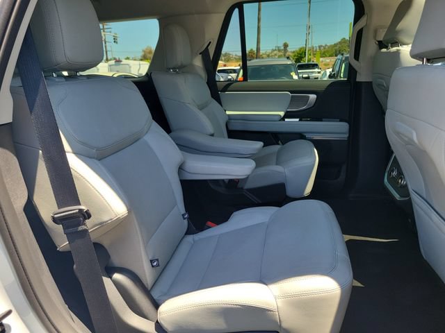 Certified 2025 Ford Expedition Platinum AWD/4WD image 23