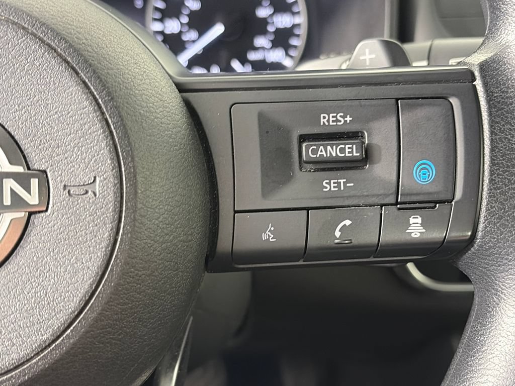 Used 2024 Nissan Rogue SV AWD/4WD image 18
