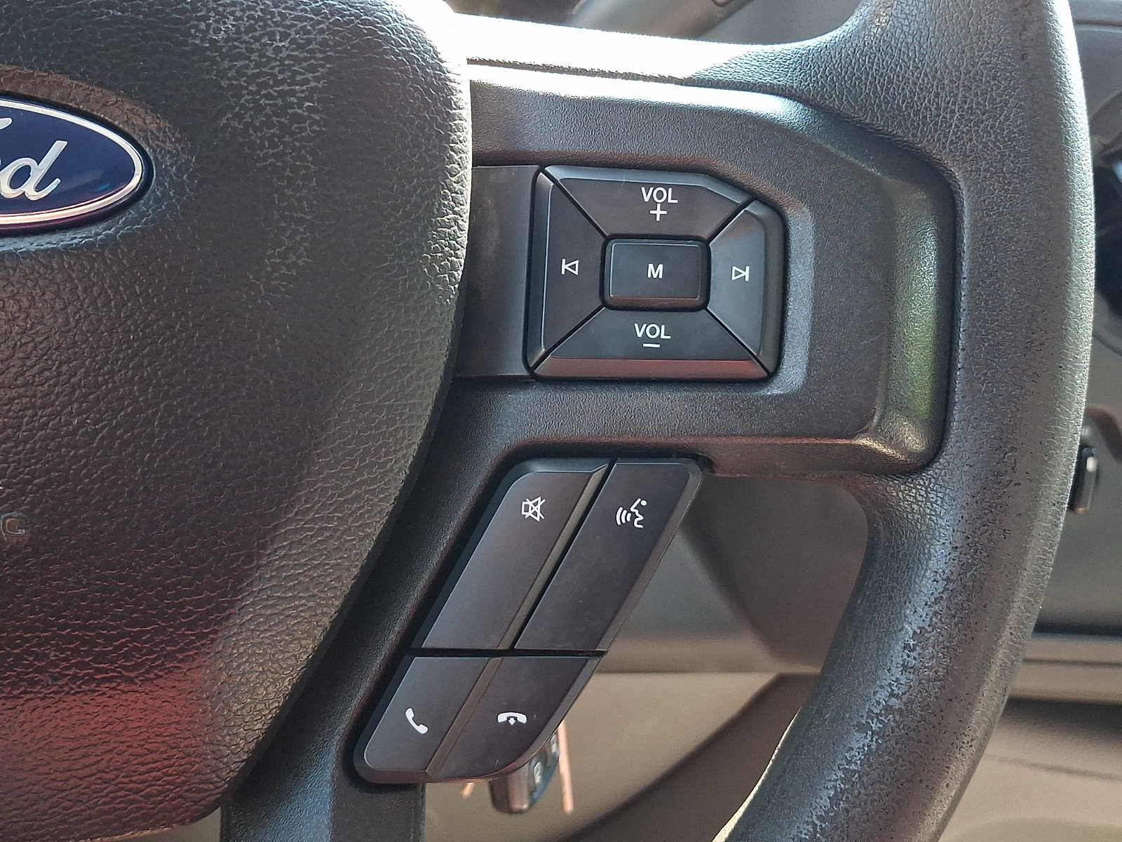 Certified 2022 Ford E-350 and Econoline 350 Super Duty w/ Power Windows & Locks Group RWD image 23