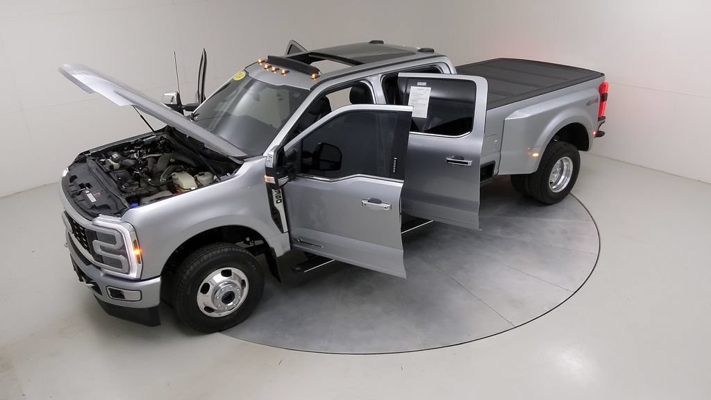 Certified 2024 Ford F350 Platinum AWD/4WD image 57