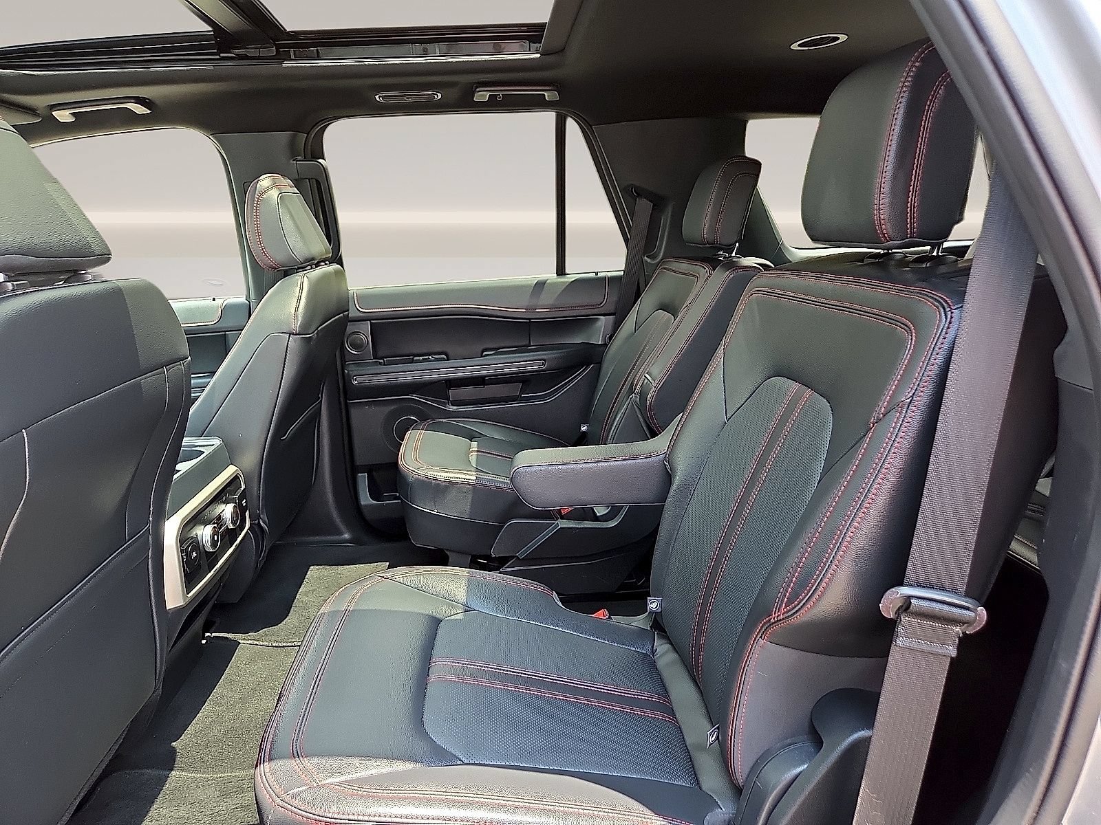 Certified 2024 Ford Expedition Limited RWD image 13