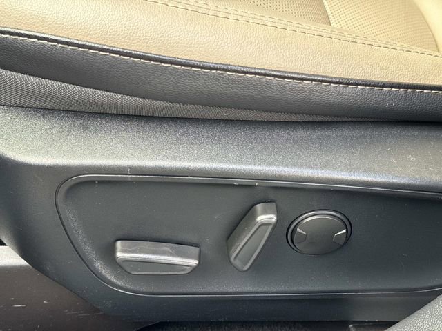 Certified 2021 Ford Escape Titanium image 21