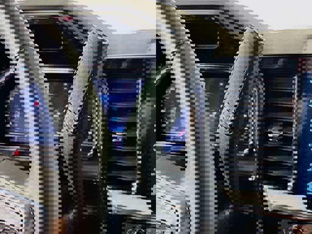 Used 2025 Chevrolet Silverado 1500 LT image 19