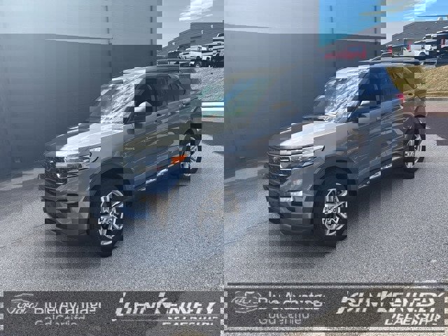 Certified 2022 Ford Explorer XLT w/ Equipment Group 202A image 7