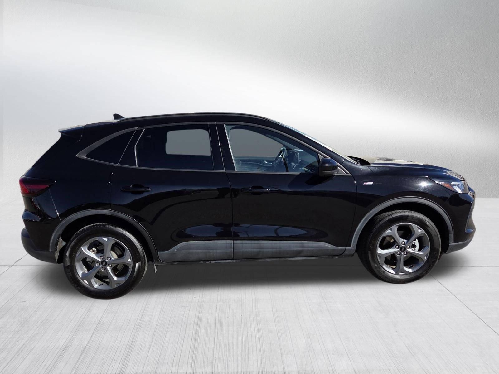 Certified 2025 Ford Escape ST-Line Select AWD/4WD image 8