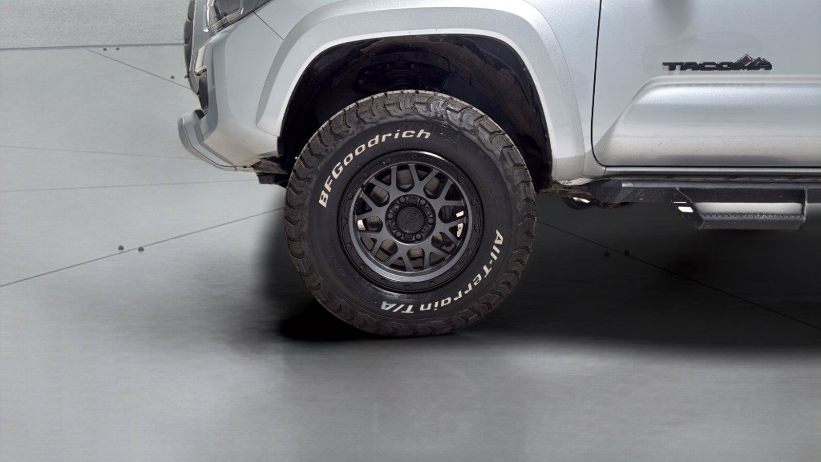 Used 2023 Toyota Tacoma TRD Sport w/ Black Out Package (TMS) AWD/4WD image 29