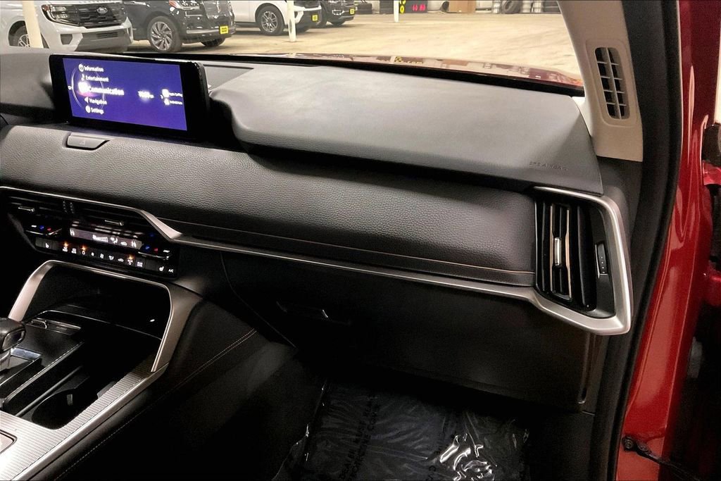 Used 2024 MAZDA CX-90 3.3 Turbo w/ Preferred Plus image 15