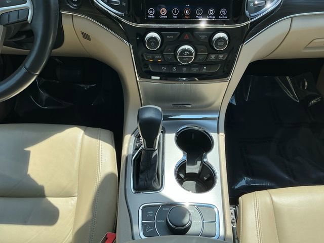 Used 2021 Jeep Grand Cherokee Limited AWD/4WD image 15