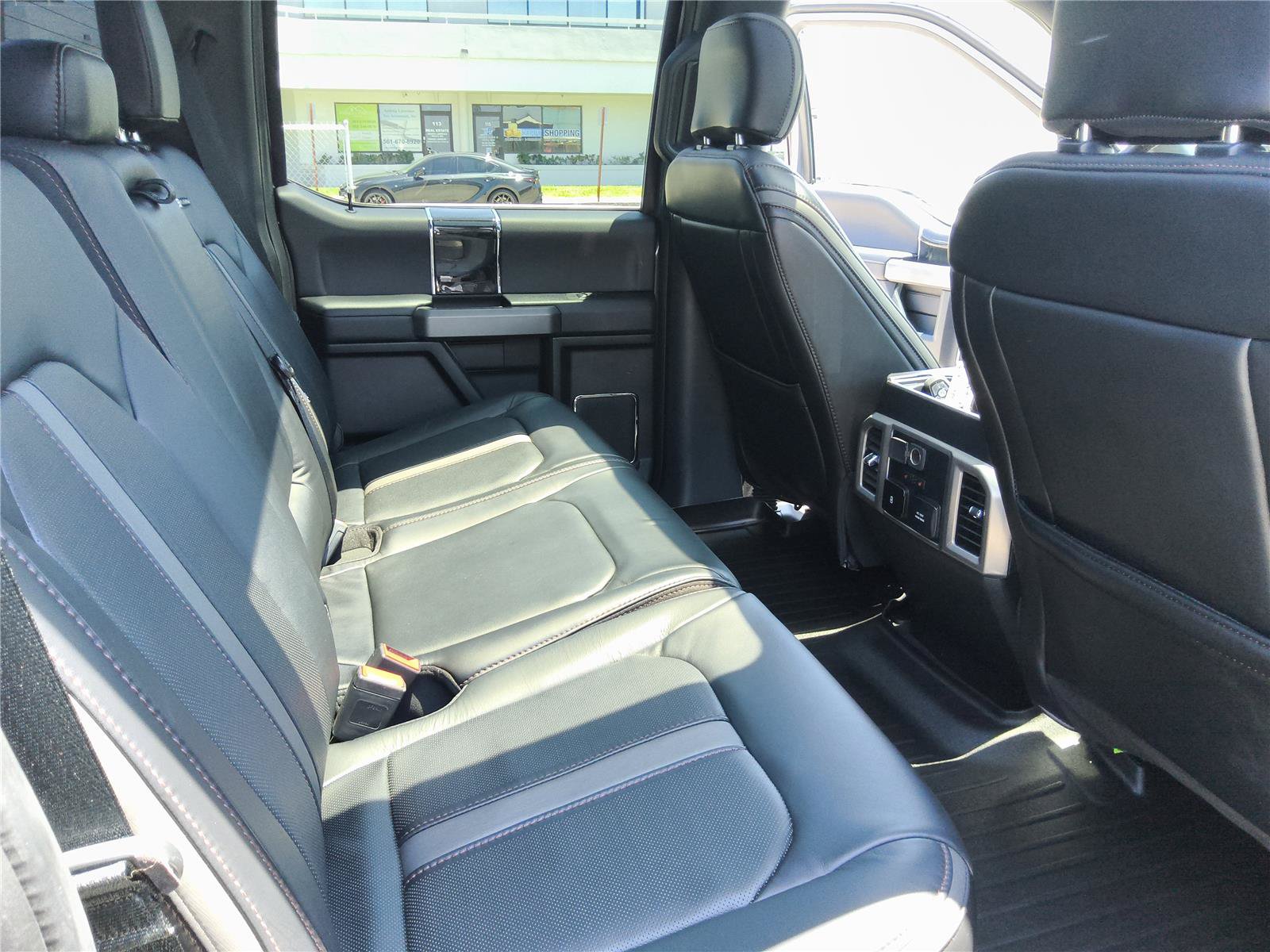 Certified 2021 Ford F250 Platinum w/ FX4 Off-Road Package AWD/4WD image 21
