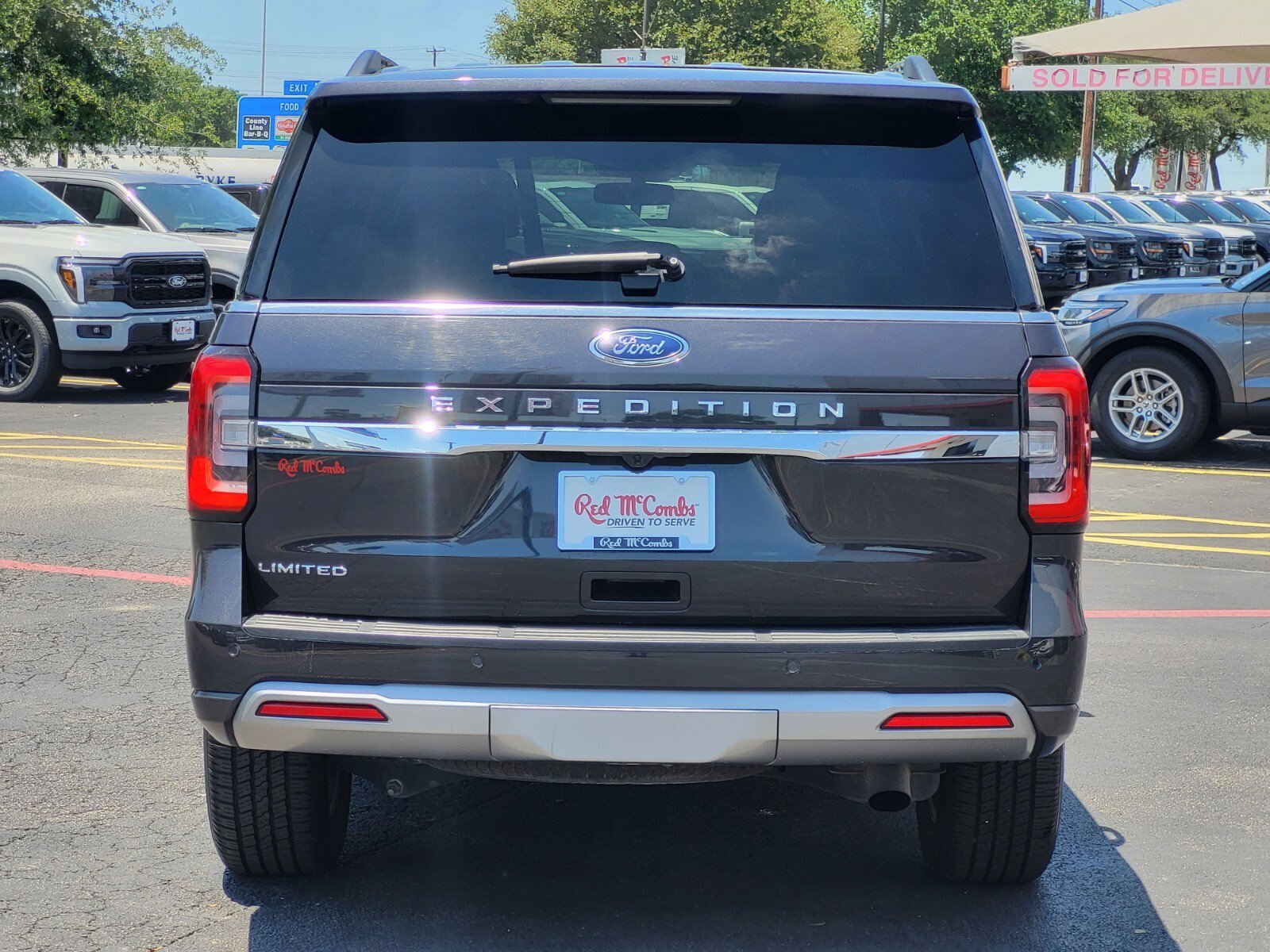 Certified 2024 Ford Expedition Limited AWD/4WD image 5