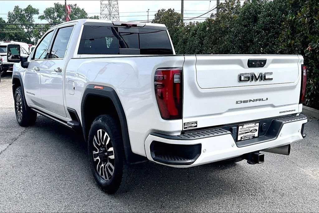 Used 2024 GMC Sierra 2500 Denali Ultimate AWD/4WD image 8