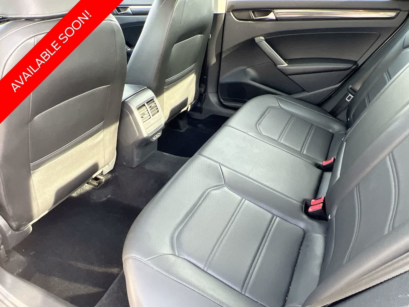 Used 2020 Volkswagen Passat 2.0T R-Line FWD image 18