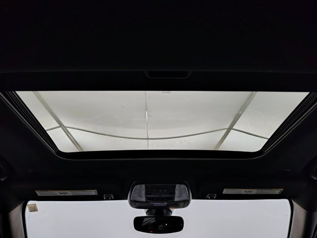 Used 2021 Jeep Grand Cherokee Limited AWD/4WD image 5